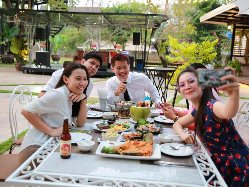 Chayada Garden House And Resort Nakhonratchasima Exteriör bild