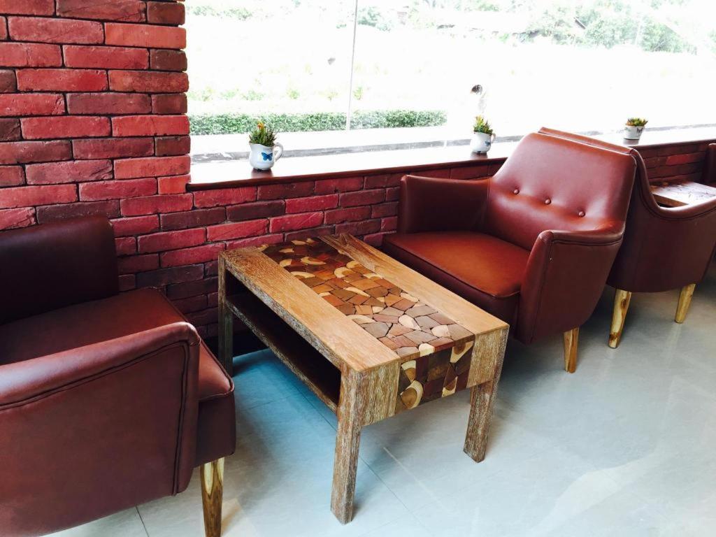 Chayada Garden House And Resort Nakhonratchasima Exteriör bild