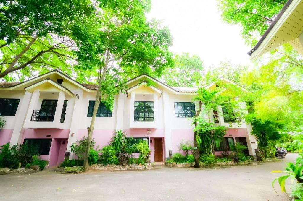 Chayada Garden House And Resort Nakhonratchasima Exteriör bild